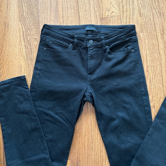 UNIQLO WOMEN SKINNY JEANS BLACK MID RISE STRETCHY IN SIZE 4 - Picture 3 of 9